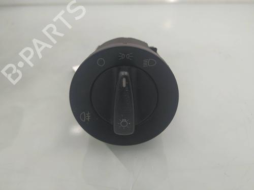 Used Headlight switch VW GOLF IV (1J1) 1.6 (100 hp) 8945658