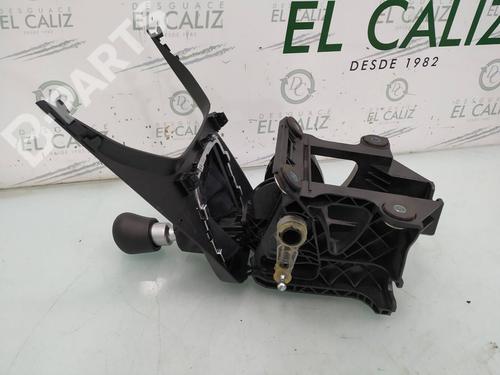 Used Manual gearbox selector Manual gearbox selector FORD KUGA II (DM2) 2.0 TDCi 4x4 (150 hp) 8096064 8096064