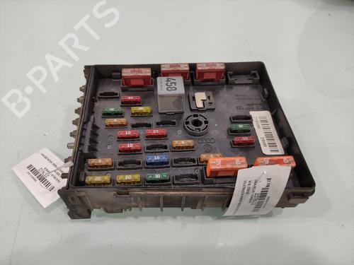Used Fuse box VW PASSAT B6 (3C2) 2.0 TDI (140 hp) 8088949