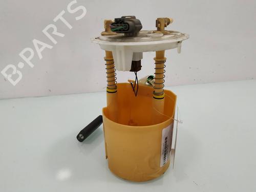 Used Fuel pump RENAULT TWINGO II (CN0_) 1.5 dCi 75 (75 hp) 10498321