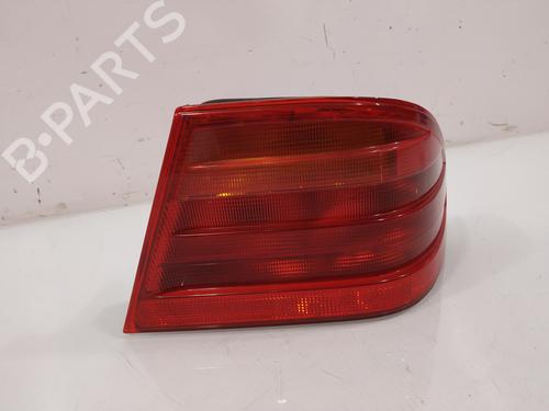 Used Right taillight Right taillight MERCEDES-BENZ E-CLASS (W210) E 290 Turbo-D (210.017) (129 hp) 32697312 32697312