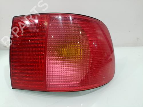 Piloto trasero derecho AUDI A8 D2 (4D2, 4D8) S8 quattro (360 hp) 32750030