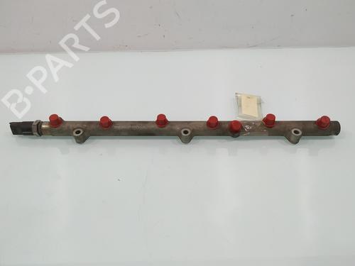 Used Injection rail BMW 5 (E39) 530 d (193 hp) 8092459