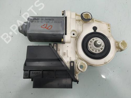 Rudehejsemotor forskærm højre SEAT CORDOBA (6L2) 1.9 TDI (100 hp) 8096694