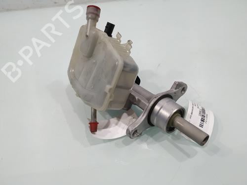 Used Brake master cylinder Brake master cylinder OPEL VIVARO B Van (X82) 1.6 CDTI (05) (125 hp) 33126596 33126596