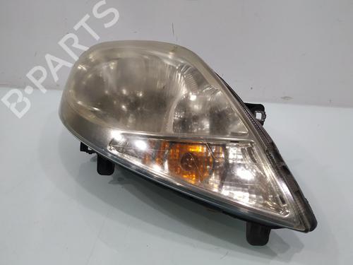 Used Right headlight OPEL VIVARO A Van (X83) [2001-2015]  31917188