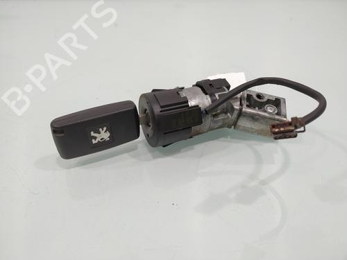 Used Ignition barrel PEUGEOT 3008 I MPV (0U_) 1.6 HDi (109 hp) 31653041
