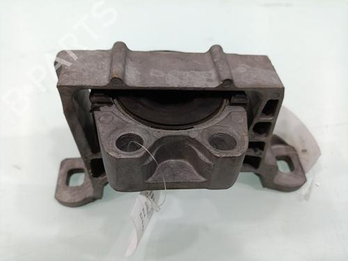 Used Engine mount Engine mount VOLVO V50 (545) D2 (114 hp) 33126561 33126561