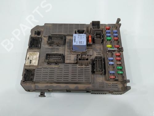 Used Fuse box CITROËN C5 I (DC_) 2.2 HDi (DC4HXB, DC4HXE) (133 hp) 28054611