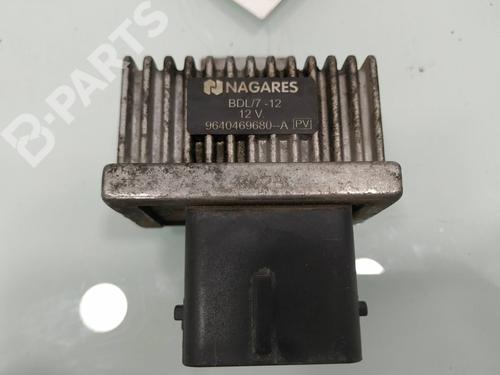 Used Electronic module Electronic module OPEL VIVARO A Van (X83) [2001-2015] 10718200 10718200