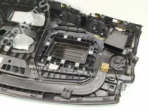 Instrumentbræt RENAULT MEGANE III Hatchback (BZ0/1_, B3_) 1.5 dCi (BZ1G, BZ1W, BZ0R) | BP31828397C46 