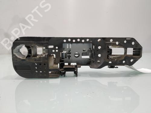 Used Front right exterior door handle Front right exterior door handle RENAULT MEGANE III Hatchback (BZ0/1_, B3_) 1.5 dCi (BZ1G, BZ1W, BZ0R) (95 hp) 31828381 31828381
