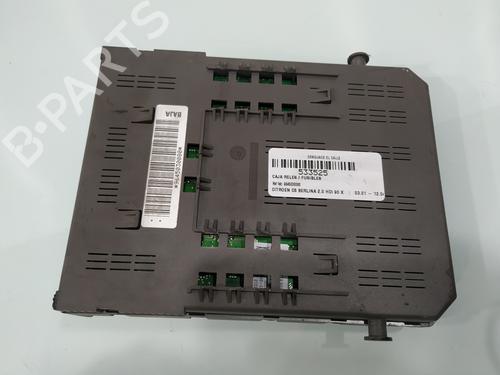 Fuse box CITROËN C5 I (DC_) 2.0 HDi (DCRHYB) | BP38310435E1 - Image 3