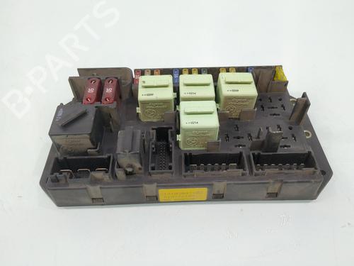 Used Fuse box Fuse box 38935013 38935013