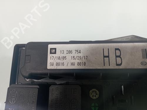 Fuse box OPEL ASTRA H (A04) 1.9 CDTI (L48) | BP26487493E1 