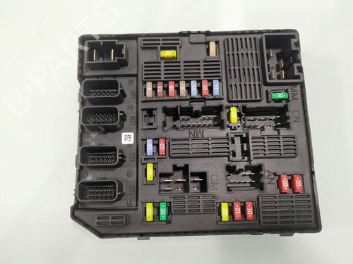 Used Fuse box Fuse box 36419101 36419101