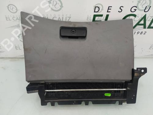 Used Glove box BMW 3 (E46) 320 d (150 hp) 8094187