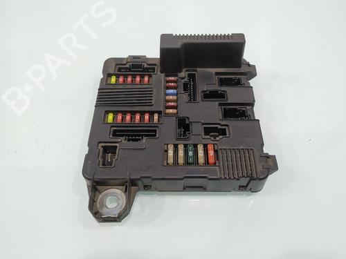 fuse-box-renault-scenic-ii-jm01_-2003-2004-2005-2006-2007-2008-2009-2010-32072090 main image