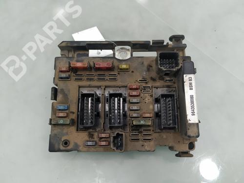 Used Fuse box Fuse box CITROËN XSARA Coupe (N0) 1.9 D (70 hp) 8281175 8281175