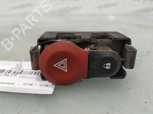 Used Warning switch RENAULT KANGOO / GRAND KANGOO II (KW0/1_) 1.5 dCi 70 (KW0V, KW0A) (68 hp) 8098817