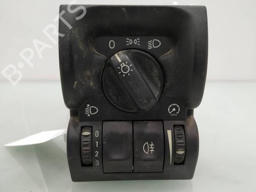 Used Headlight switch OPEL VECTRA B Estate (J96) [1996-2003]  8307911