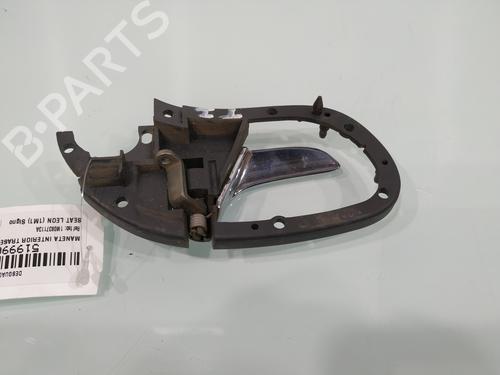 Venstre bak invendig håndtak SEAT LEON (1M1)  | BP25721461I15 