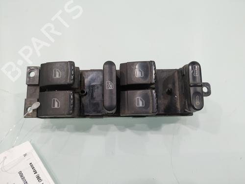 Interrupteur de vitre avant gauche VW PASSAT B5.5 Variant (3B6) 1.9 TDI (130 hp) 26394543