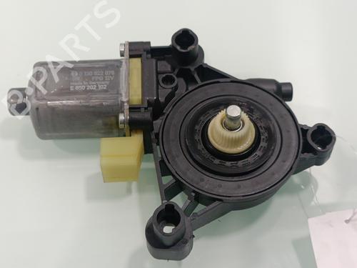 Used Left front window motor Left front window motor AUDI A3 Sportback (8YA, 8YF) 35 TDI (150 hp) 33440686 33440686