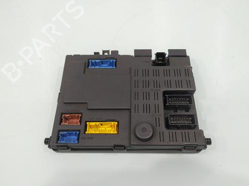 Used Fuse box CITROËN XSARA (N1) 1.9 D (70 hp) 30773467