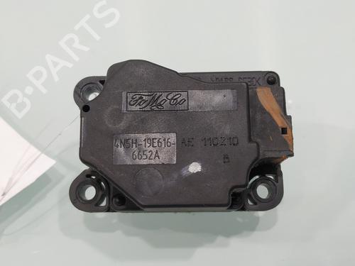 Used Electronic module VOLVO V50 (545) D2 (114 hp) 33037326