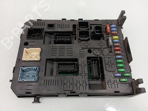 Used Fuse box CITROËN C5 III (RD_) 2.0 HDi 165 (RDRHHA, RDRHH8) (163 hp) 13923975