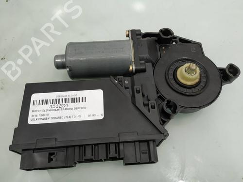 Used Right rear window motor VW TOUAREG (7LA, 7L6, 7L7) 2.5 R5 TDI (174 hp) 8696039
