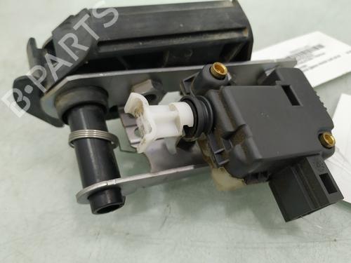Tailgate lock LAND ROVER RANGE ROVER III (L322)  | BP18696602C101 