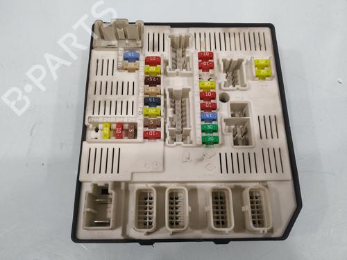 fuse-box-renault-megane-iii-hatchback-bz01_-b3_-2008-37012288 main image
