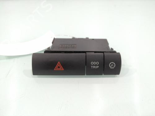 Used Warning switch TOYOTA PRIUS Liftback (_W2_) 1.5 Hybrid (NHW20_, NHW20R) (112 hp) 27217576