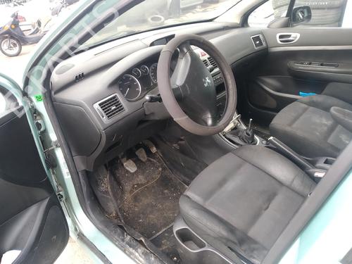 Fuse box PEUGEOT 307 Break (3E) 2.0 HDI 110 | BP8087836E1 