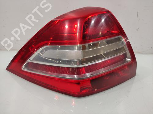 left-taillight-renault-megane-ii-saloon-lm01_-2003-32786080 main image