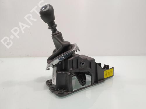 Used Gear lever RENAULT MEGANE III Hatchback (BZ0/1_, B3_) 1.5 dCi (BZ1G, BZ1W, BZ0R) (95 hp) 31828428