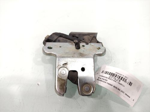 Used Tailgate lock Tailgate lock VW PASSAT B6 (3C2) 2.0 TDI (140 hp) 8088951 8088951