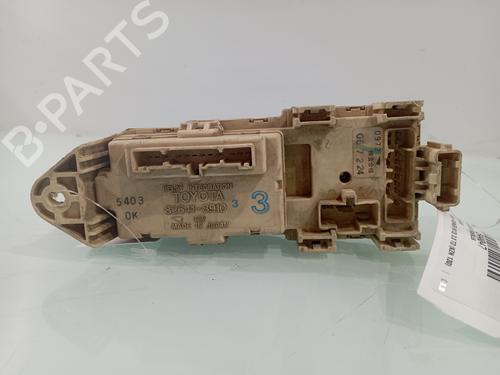 Used Fuse box TOYOTA 4 RUNNER II (_N13_) 3.0 TD (KZN130_, KZN130G, KZN130W) (125 hp) 29582509