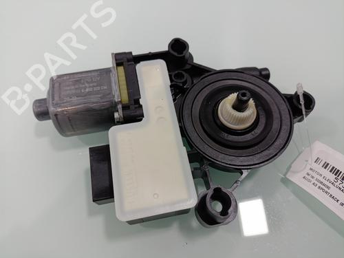 Used Right rear window motor Right rear window motor AUDI A3 Sportback (8YA, 8YF) 35 TDI (150 hp) 33440687 33440687
