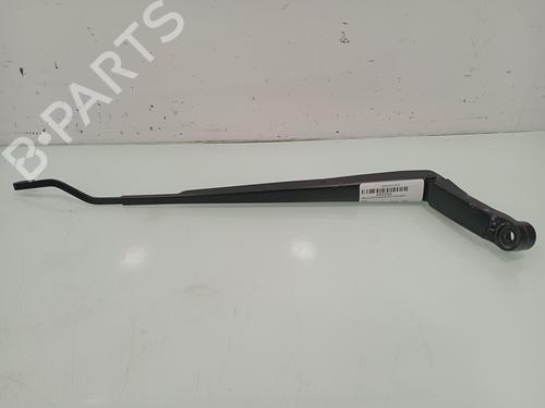 Used Front windshield wiper arm TOYOTA AYGO (_B4_) 1.0 VVTi (KGB40) (72 hp) 15728083