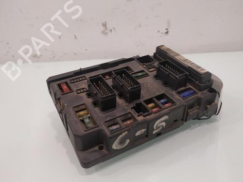Used Fuse box Fuse box 37154921 37154921