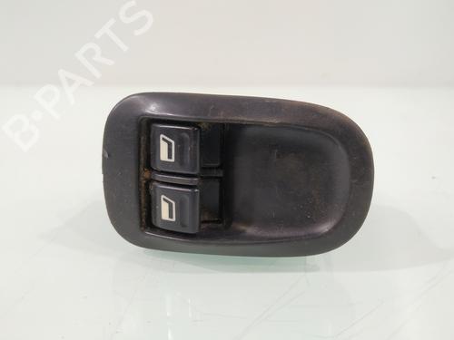 Fensterheberschalter links vorne für PEUGEOT 206 Hatchback (2A/C) 1.4 LPG (75 hp) 29825370