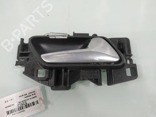 Højre fortil invendig håndtag PEUGEOT 308 II (LB_, LP_, LW_, LH_, L3_) [2013-2021]  27980327