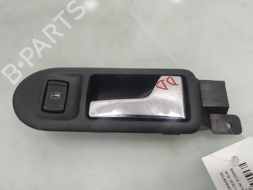 Used Front right interior door handle VW GOLF IV (1J1) 1.4 16V (75 hp) 8348476