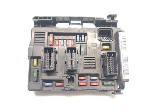 Used Fuse box Fuse box 36882361 36882361