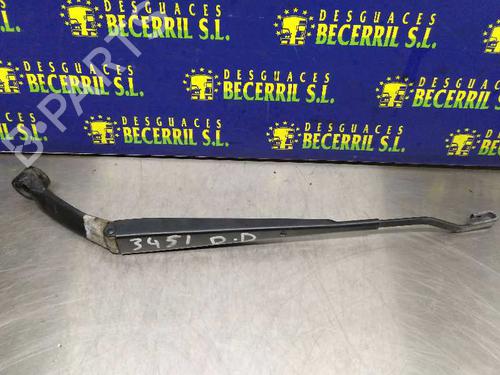 Used Front windshield wiper arm TOYOTA LAND CRUISER PRADO (_J12_) 3.0 D-4D (KDJ120, KDJ125) (163 hp) 8436493