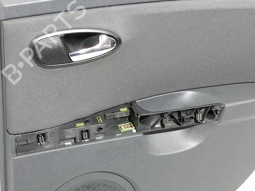 Right rear door SEAT LEON (1P1)  | BP18043213C5