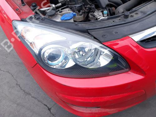 Used Right headlight HYUNDAI i30 (FD) 1.4 (109 hp) 30052720
